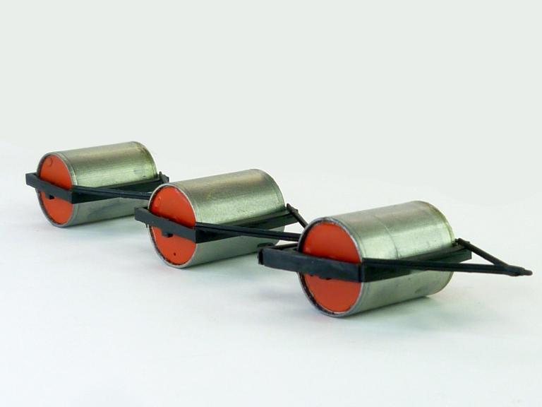 Preview: Fortschritt Glattwalze B481 Koppelzug 3 Stk. Transportstellung rot schwarz
